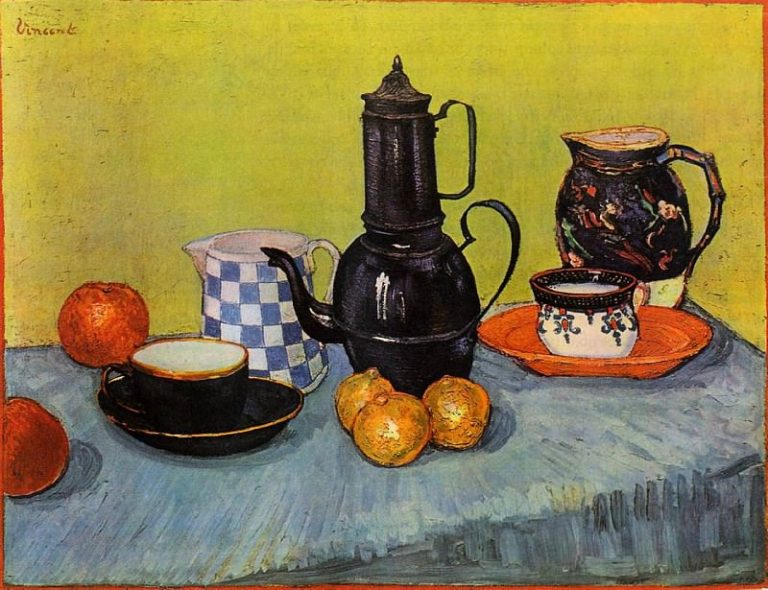 Натюрморт с синим эмалированным кофейником, глиняной посудой и фруктами картина