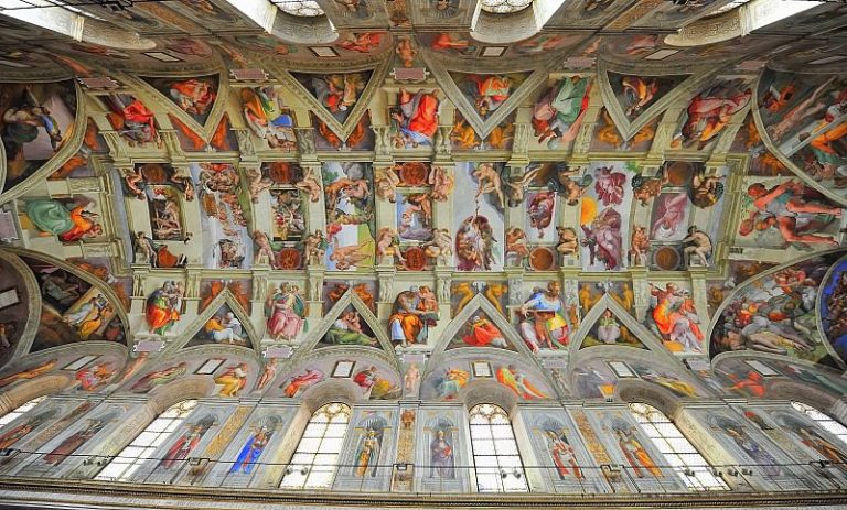 Общий вид потолка Сикстинской капеллы (после реставрации 1980-99) картина